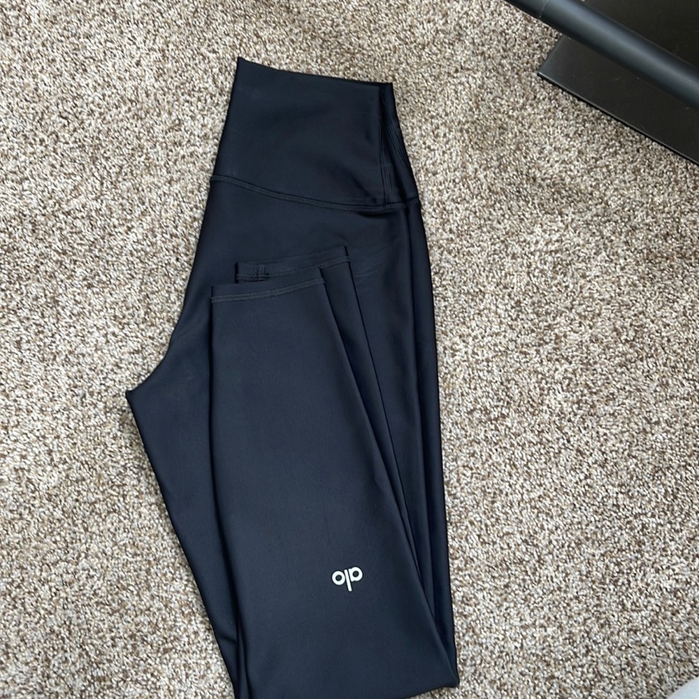 Alo 7/8 high rise Airlift legging size small